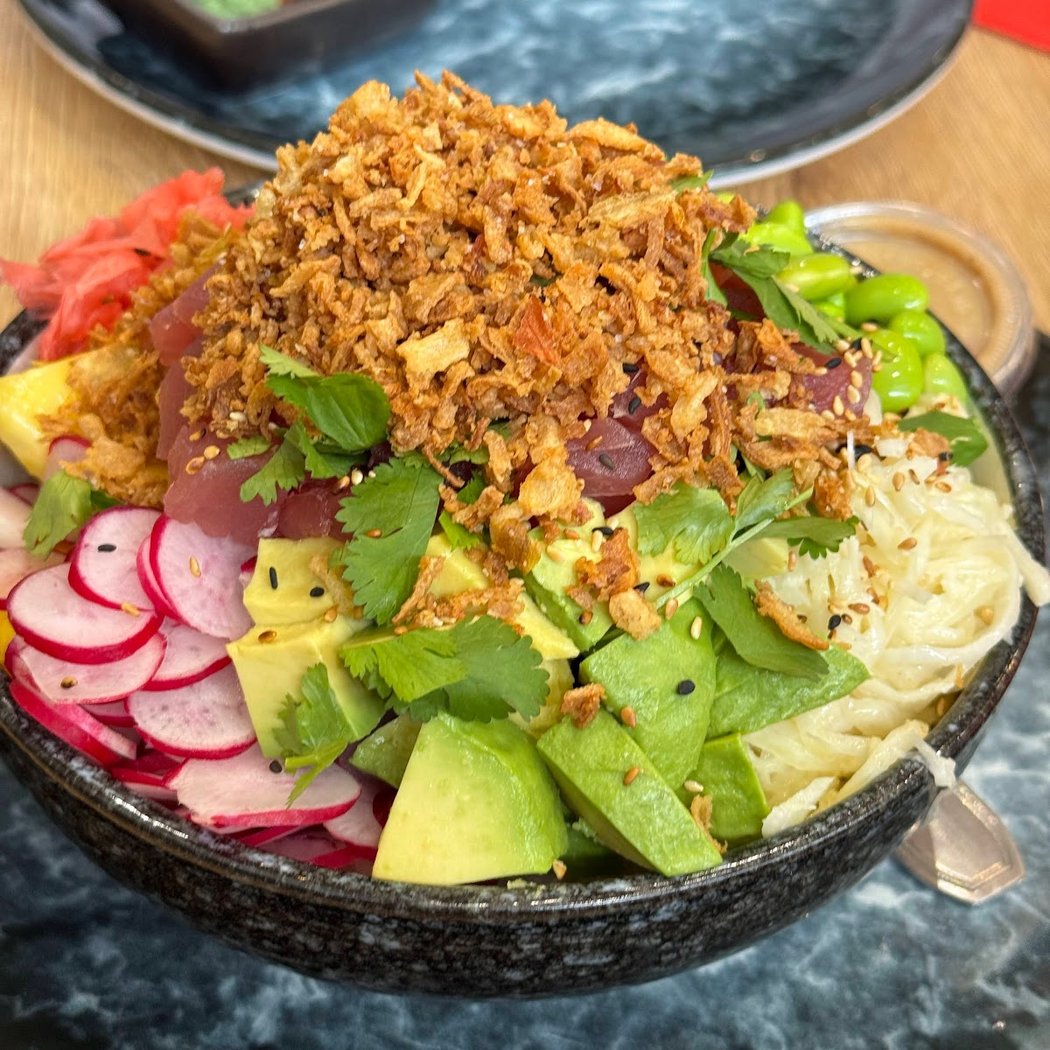 OAHU Restaurant sushi poke bowl bubble tea 1